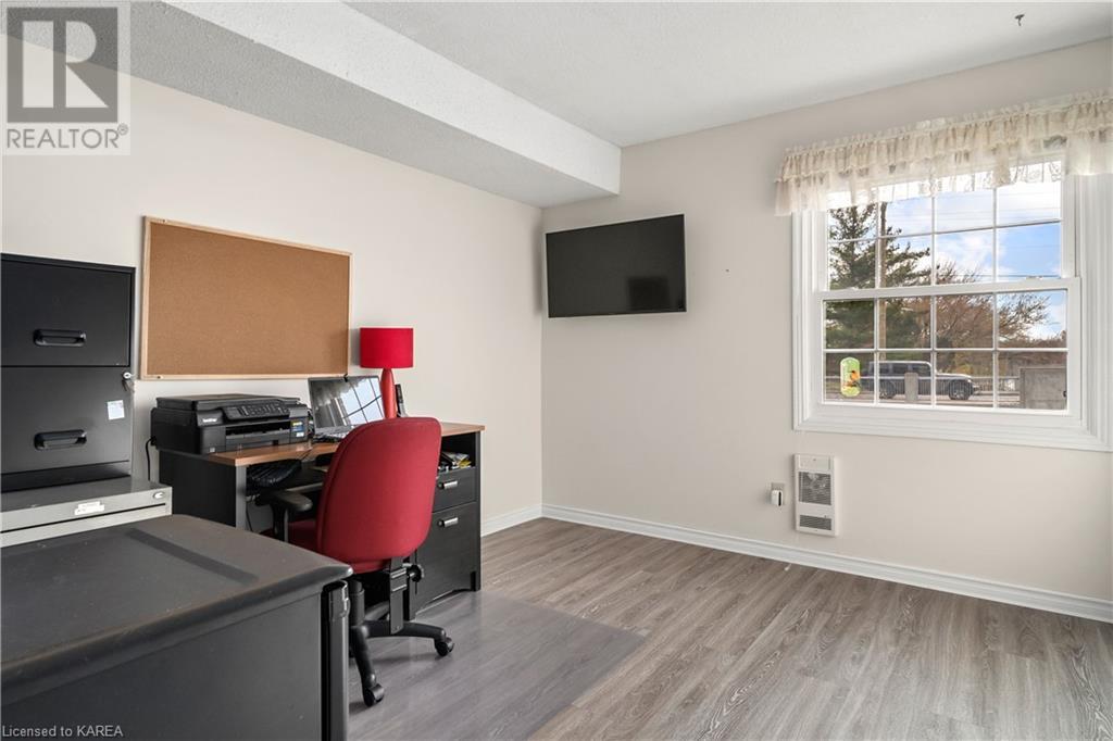 7 CENTRE Street S Unit# 203