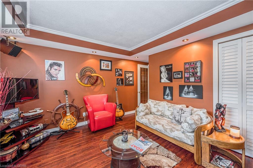 3 ISLINGTON Avenue