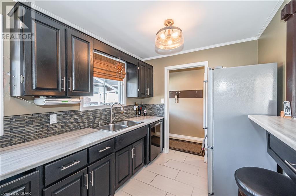 3 ISLINGTON Avenue
