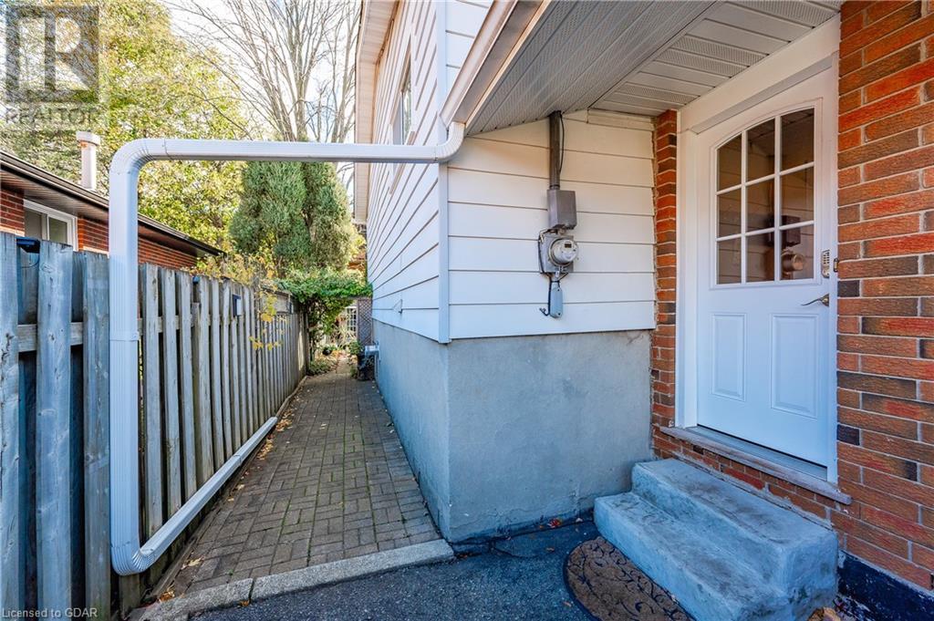 3 ISLINGTON Avenue
