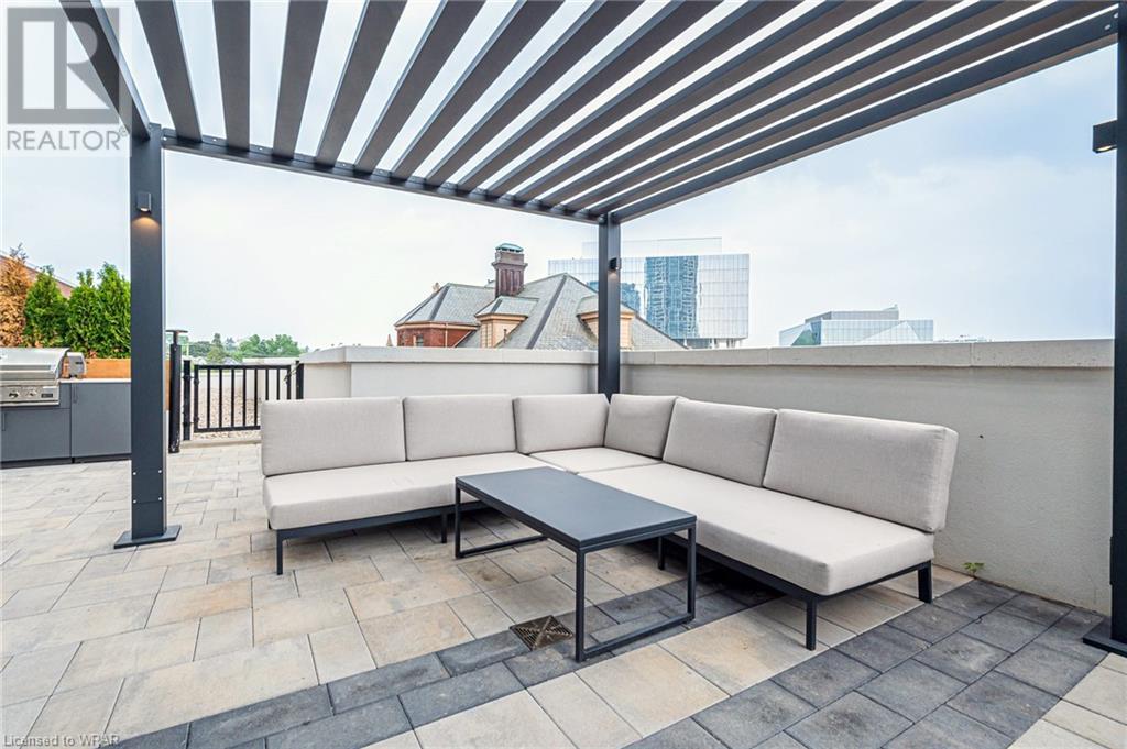 15 WELLINGTON Street Unit# 204
