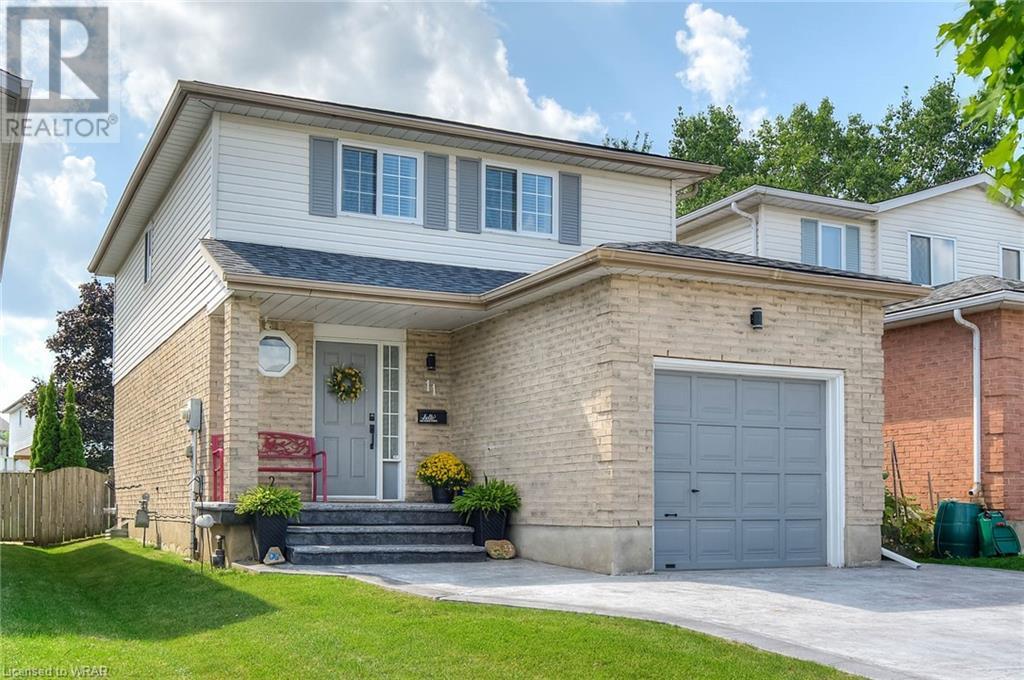 11 BEECHMANOR Crescent