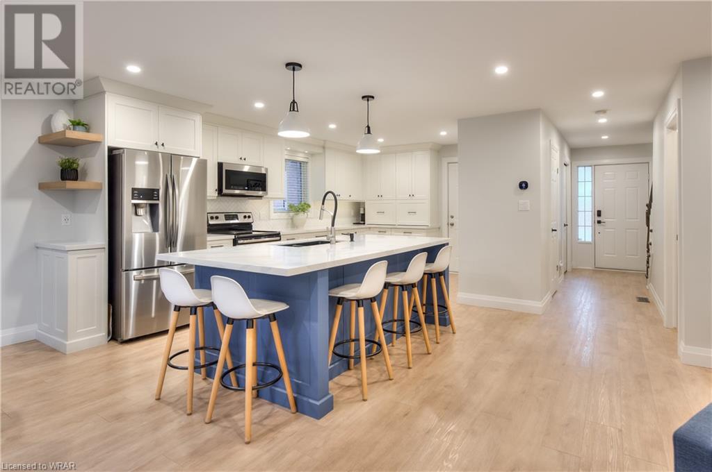 11 BEECHMANOR Crescent