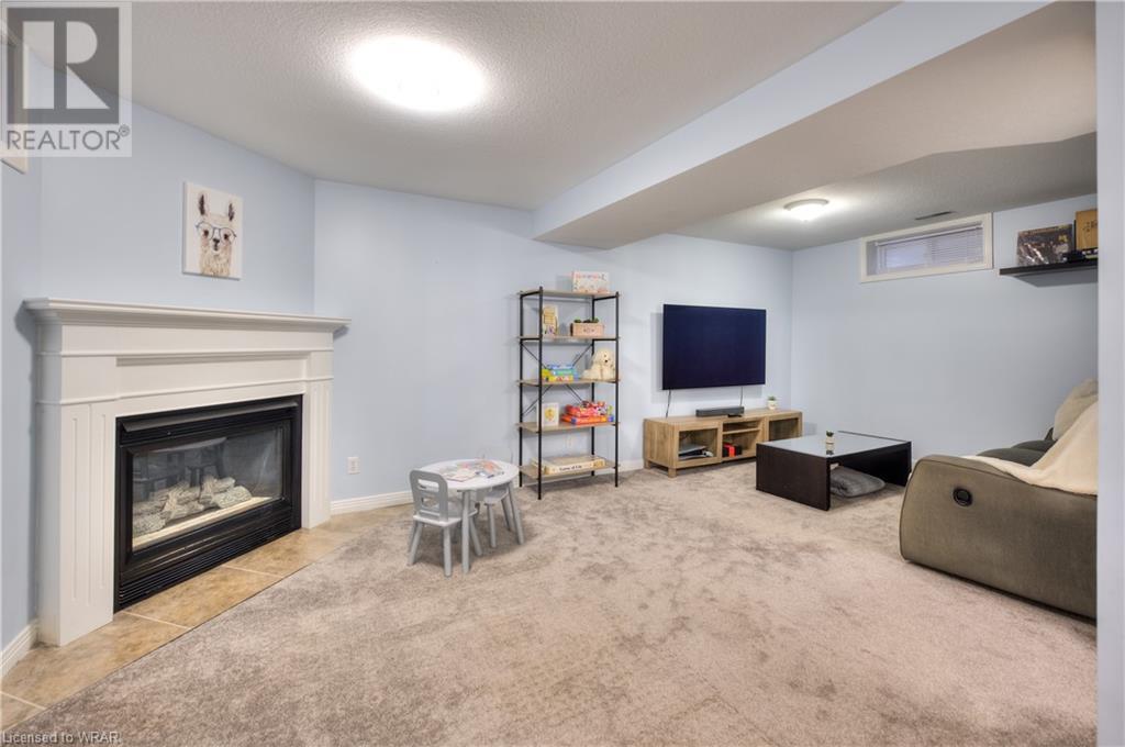 11 BEECHMANOR Crescent