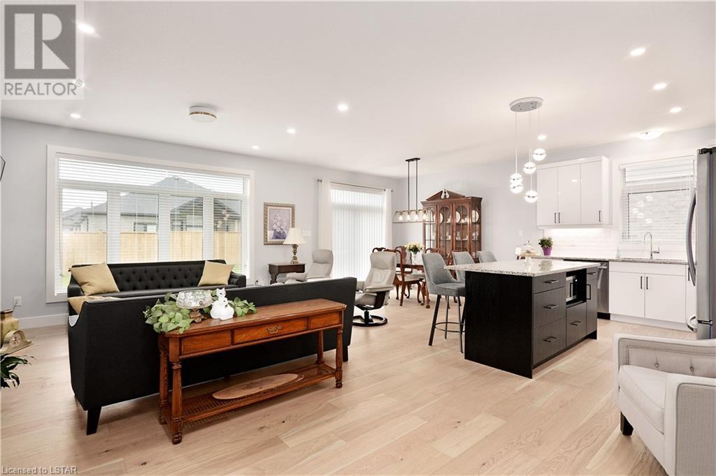 411 DAVENTRY Way