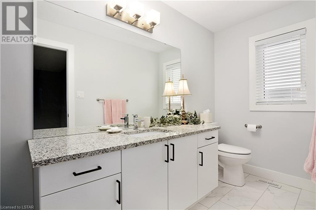 411 DAVENTRY Way