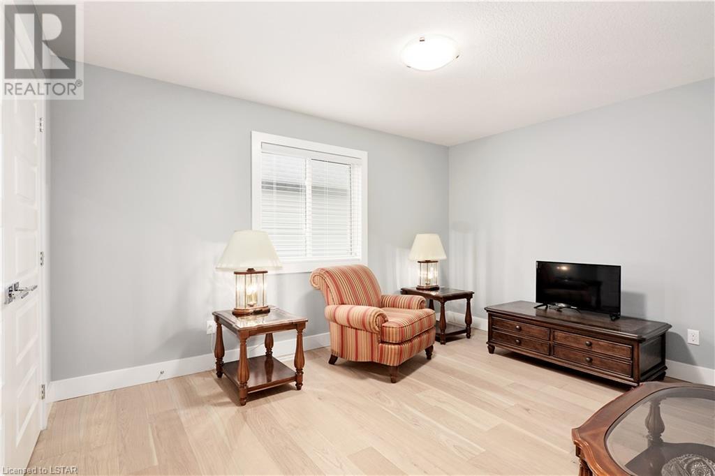 411 DAVENTRY Way