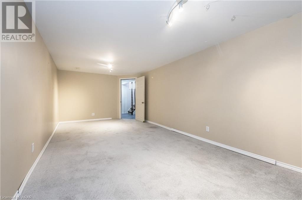 93 BALLANTYNE Avenue