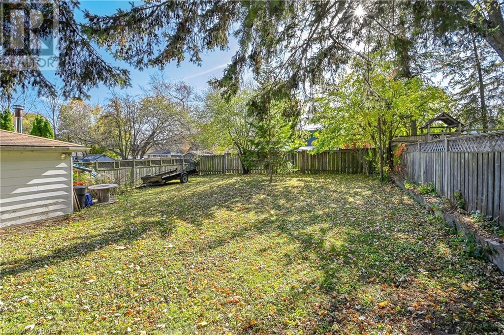 93 BALLANTYNE Avenue