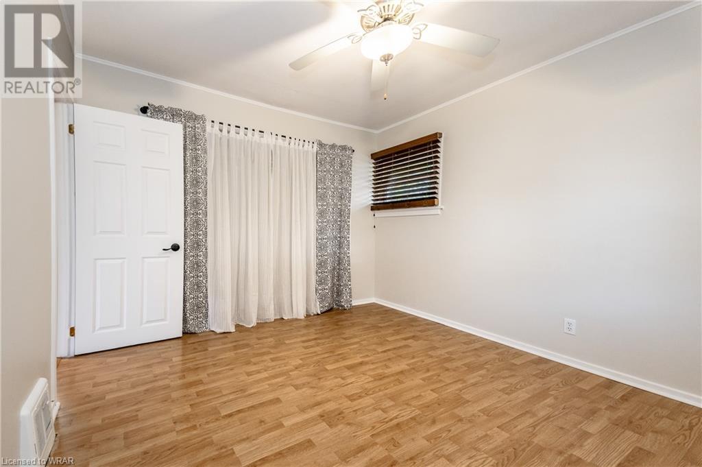 93 BALLANTYNE Avenue