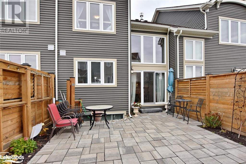 32 GREGORY Avenue