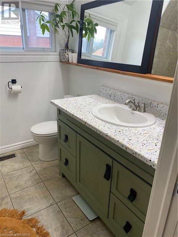 135 9TH Street W