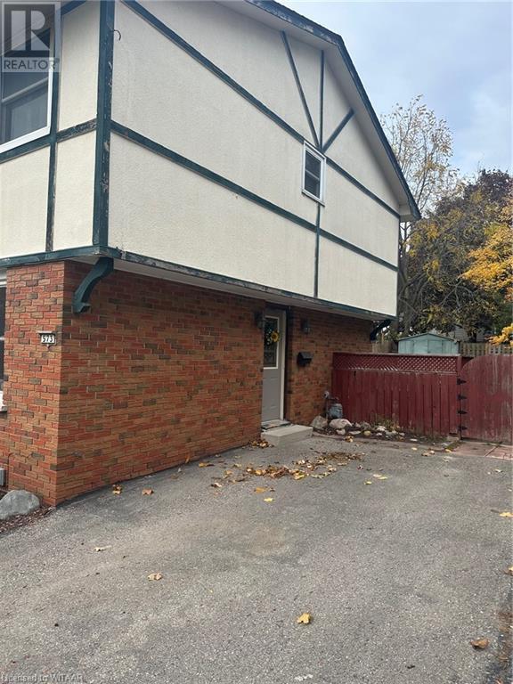 573 DURHAM Crescent