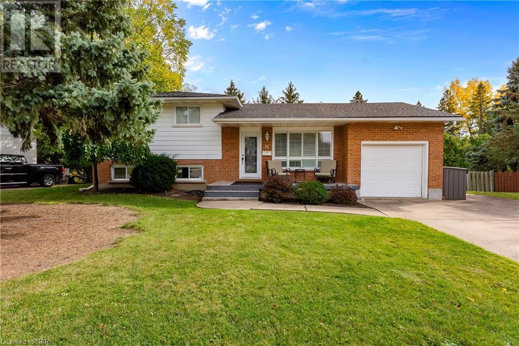 15 RIVERVIEW Boulevard