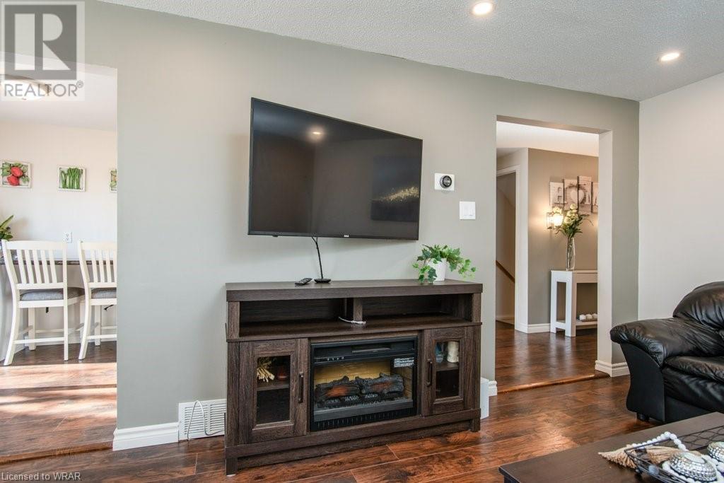 108 CARMINE Crescent