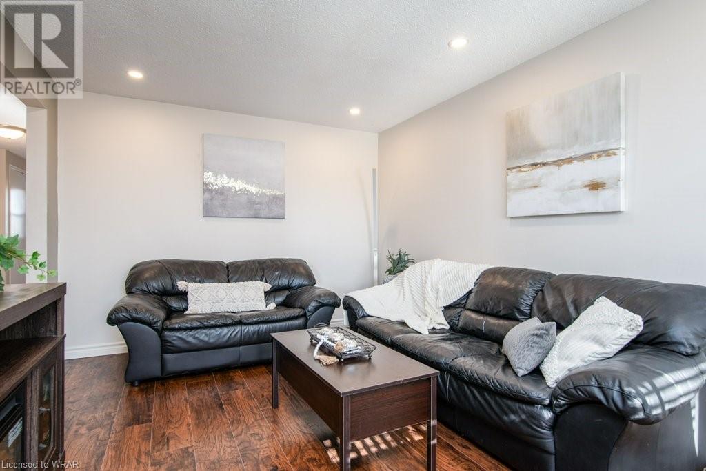 108 CARMINE Crescent