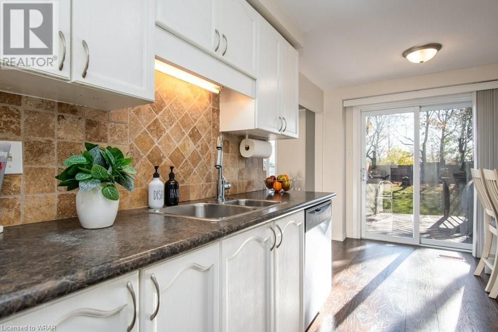 108 CARMINE Crescent