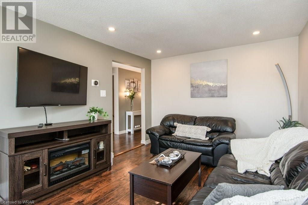 108 CARMINE Crescent