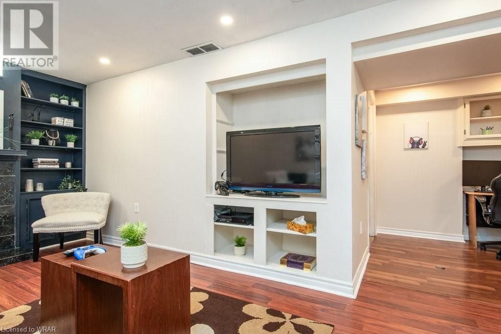 108 CARMINE Crescent