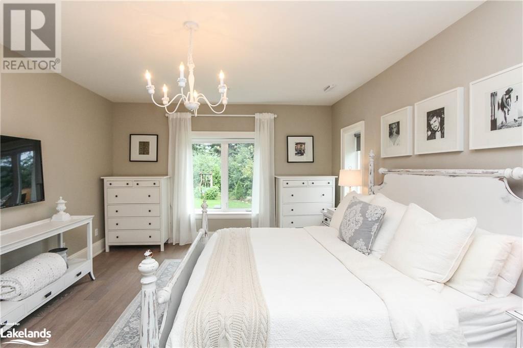 8 JUNIPER Court