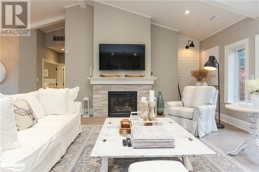 8 JUNIPER Court