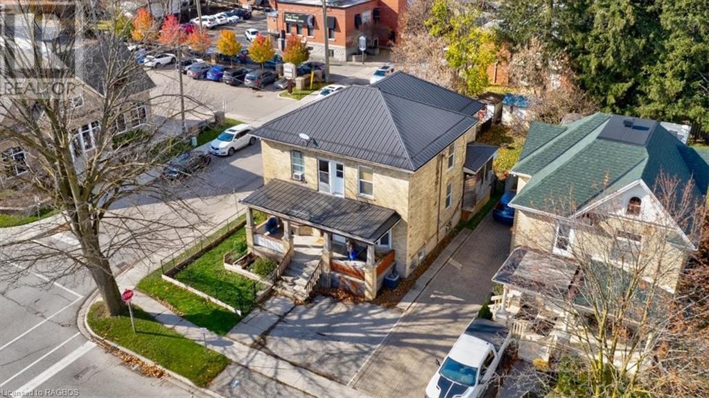 28 MEMORIAL Avenue