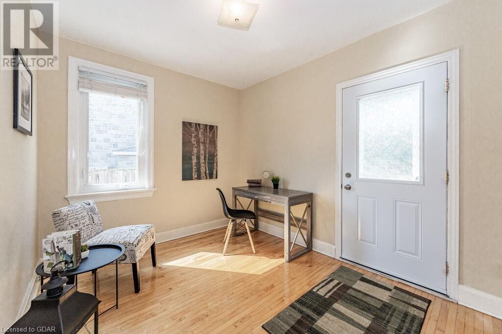 51 WATERLOO Avenue