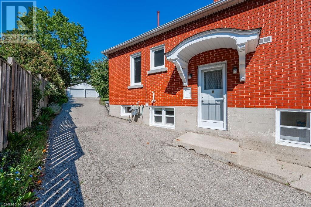 51 WATERLOO Avenue