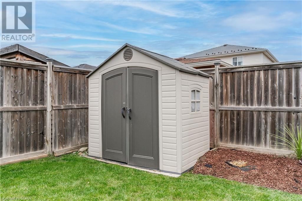 32 SIMMONDS Drive