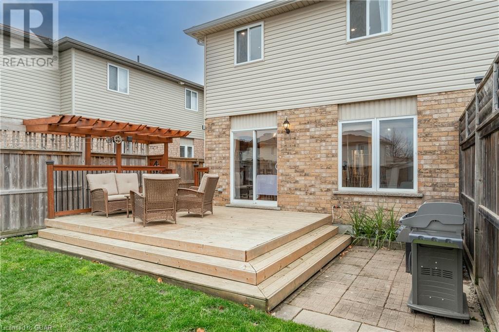 32 SIMMONDS Drive