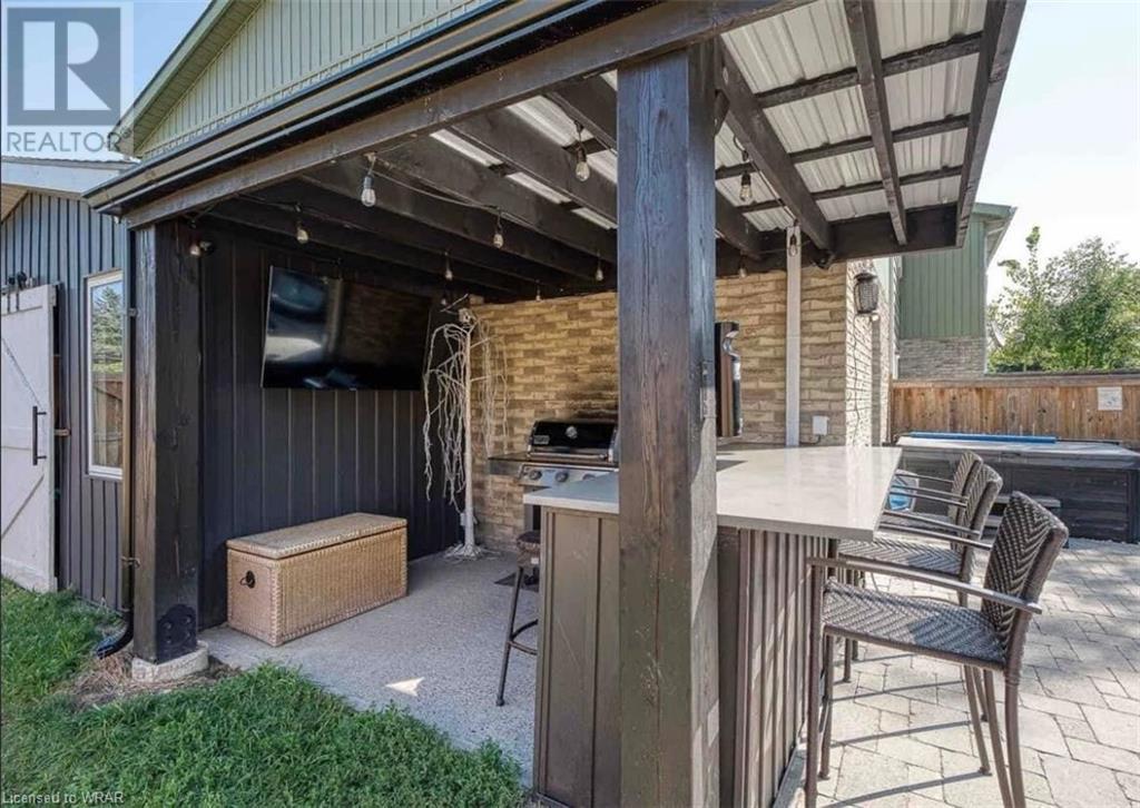 1040 CANFIELD Crescent Unit# 1