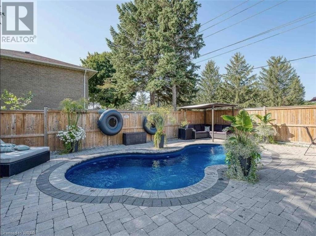 1040 CANFIELD Crescent Unit# 1