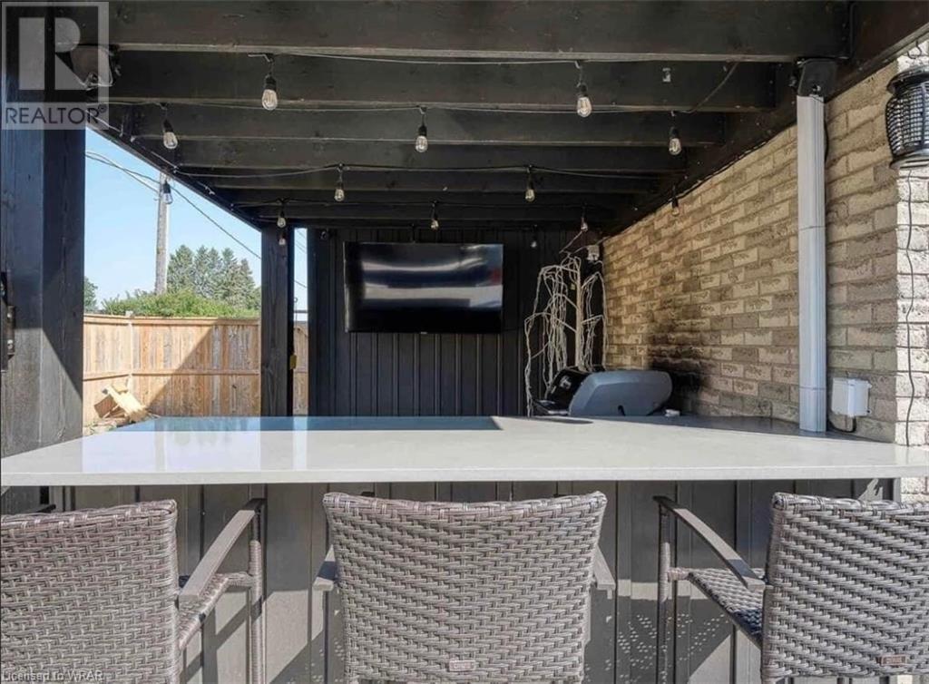 1040 CANFIELD Crescent Unit# 1