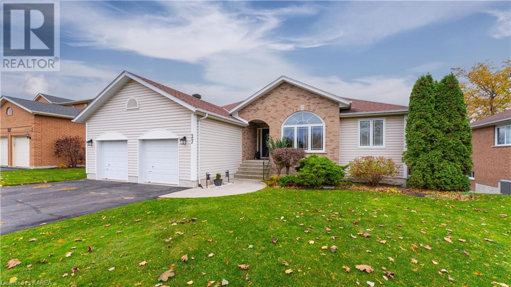 27 DAVEY Crescent