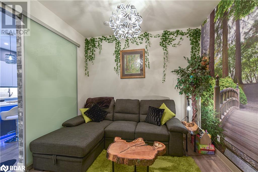 21 MATCHEDASH Street S Unit# 209