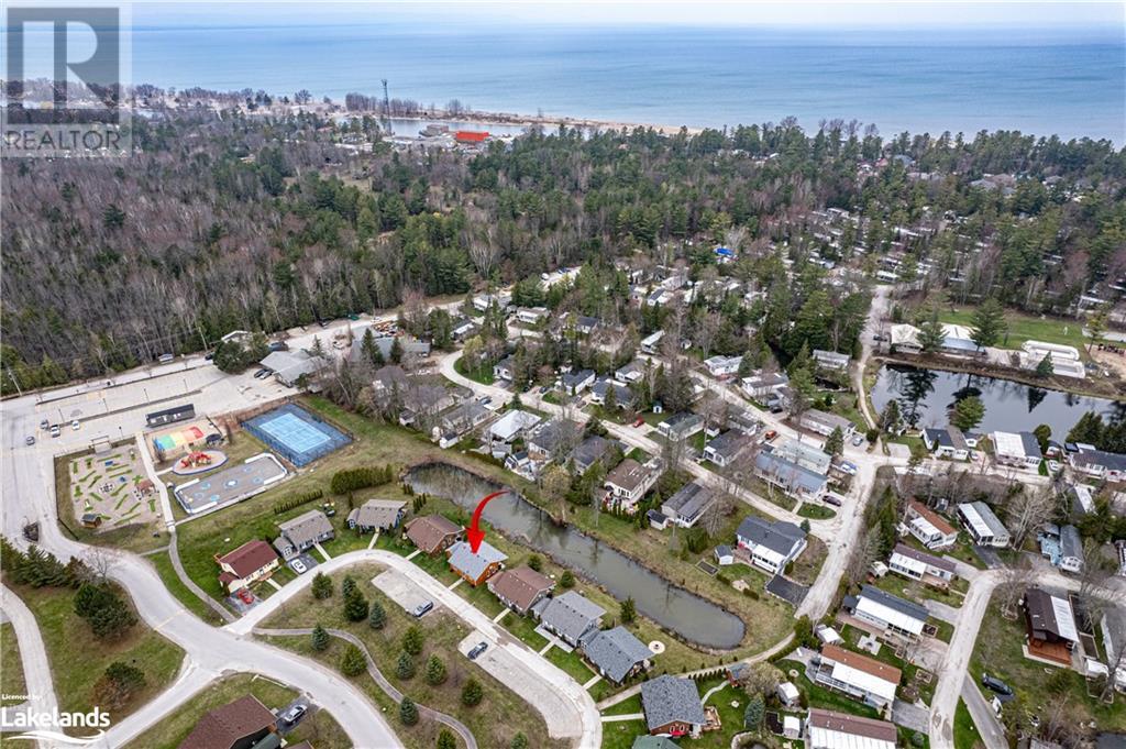 10 KAWARTHA Crescent