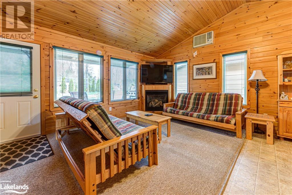 10 KAWARTHA Crescent