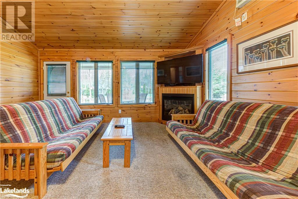 10 KAWARTHA Crescent