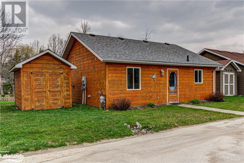 10 KAWARTHA Crescent