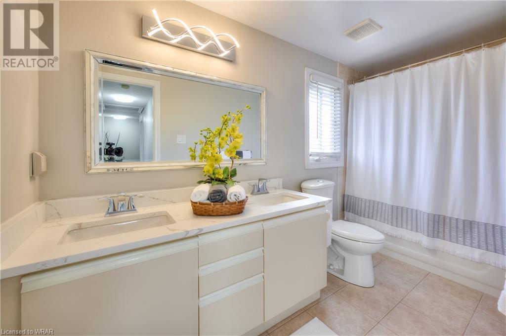 582 PINEROW Court Unit# B