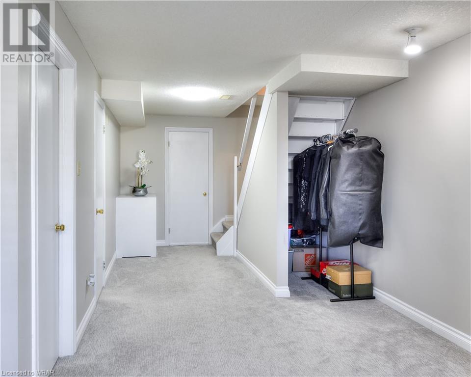 582 PINEROW Court Unit# B