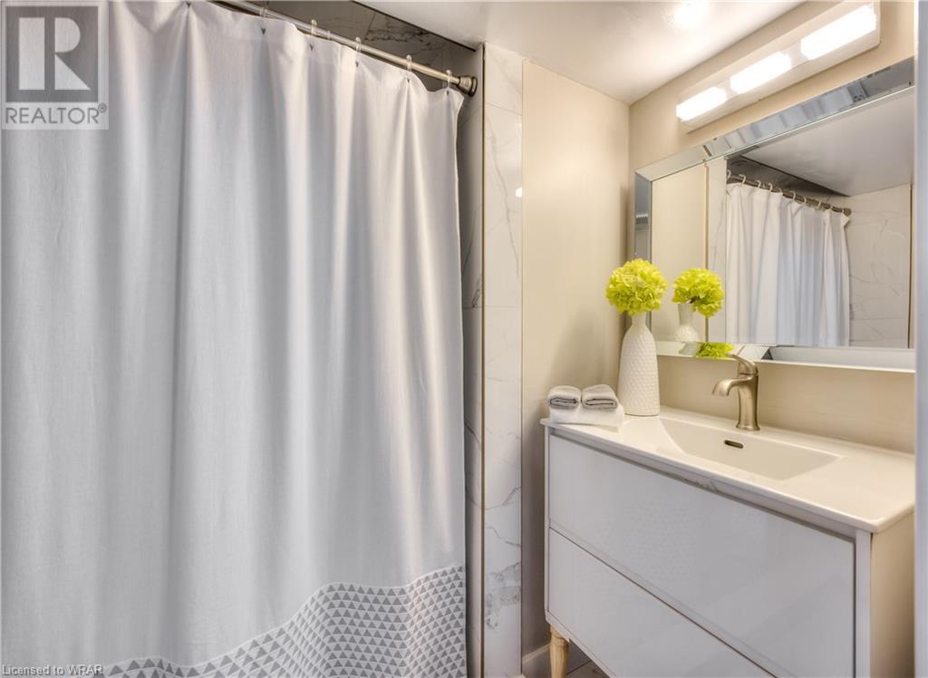 582 PINEROW Court Unit# B