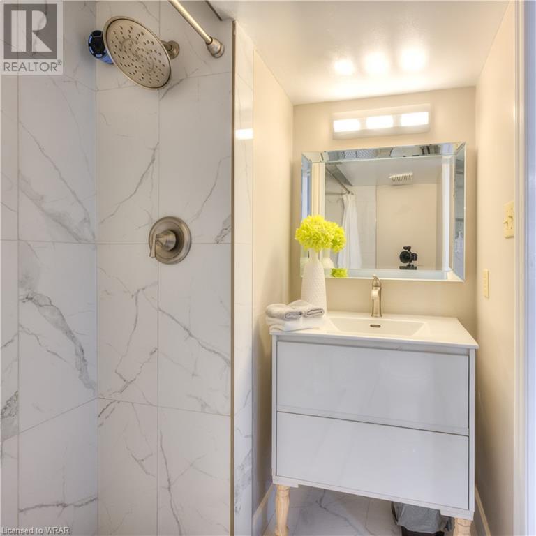 582 PINEROW Court Unit# B