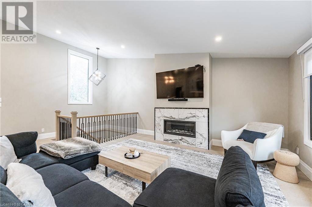 37 PEQUEGNAT Avenue