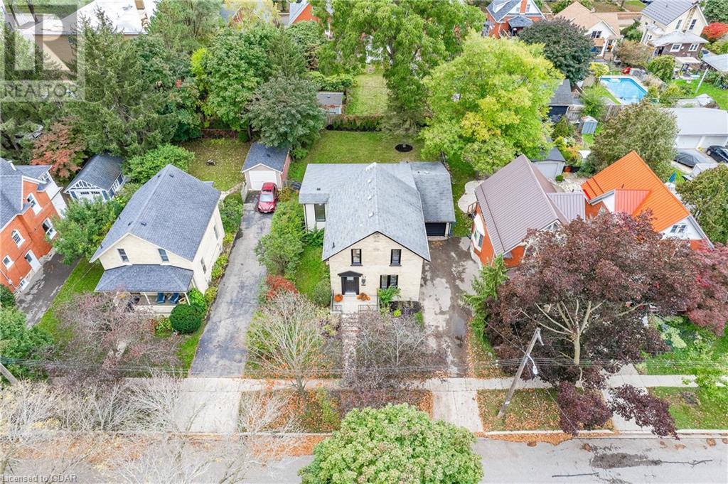 37 PEQUEGNAT Avenue