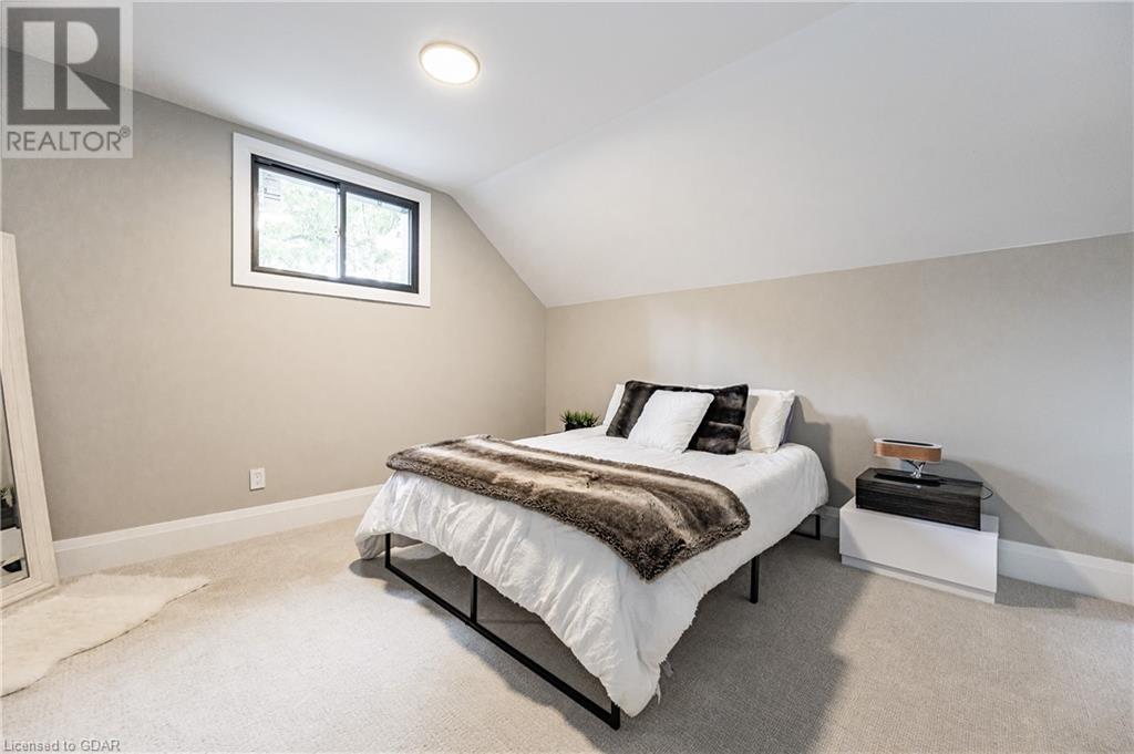 37 PEQUEGNAT Avenue