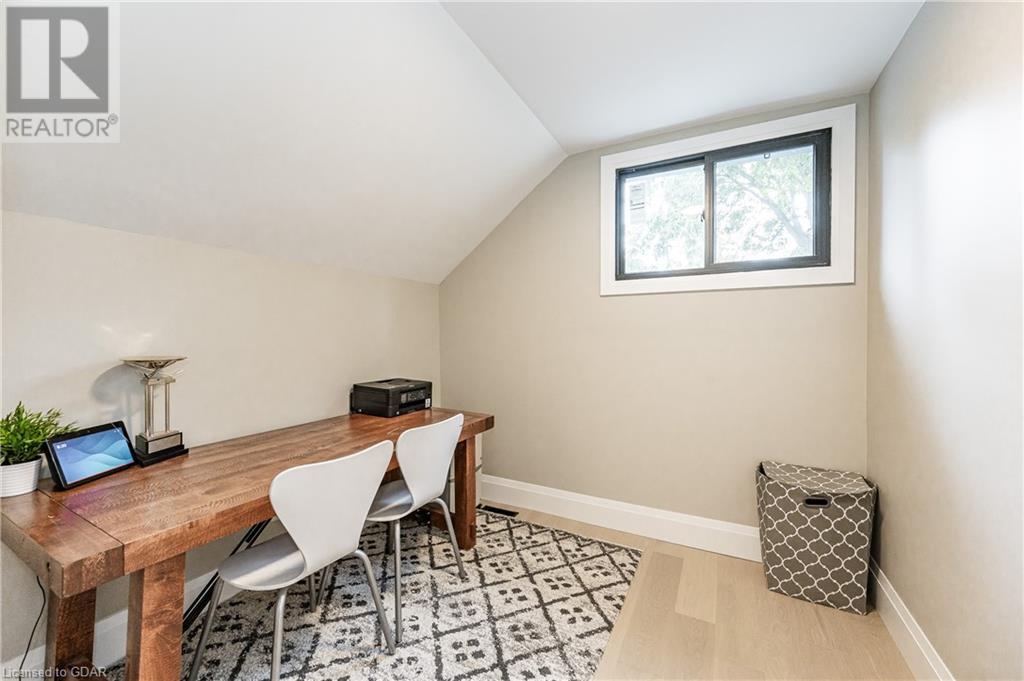 37 PEQUEGNAT Avenue