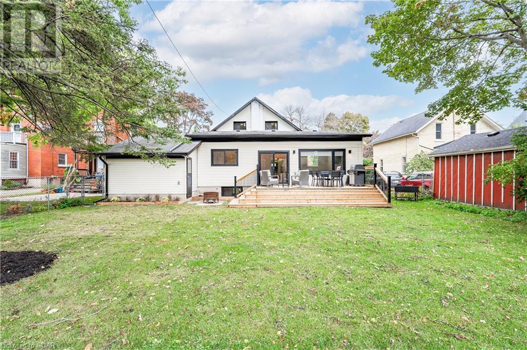 37 PEQUEGNAT Avenue