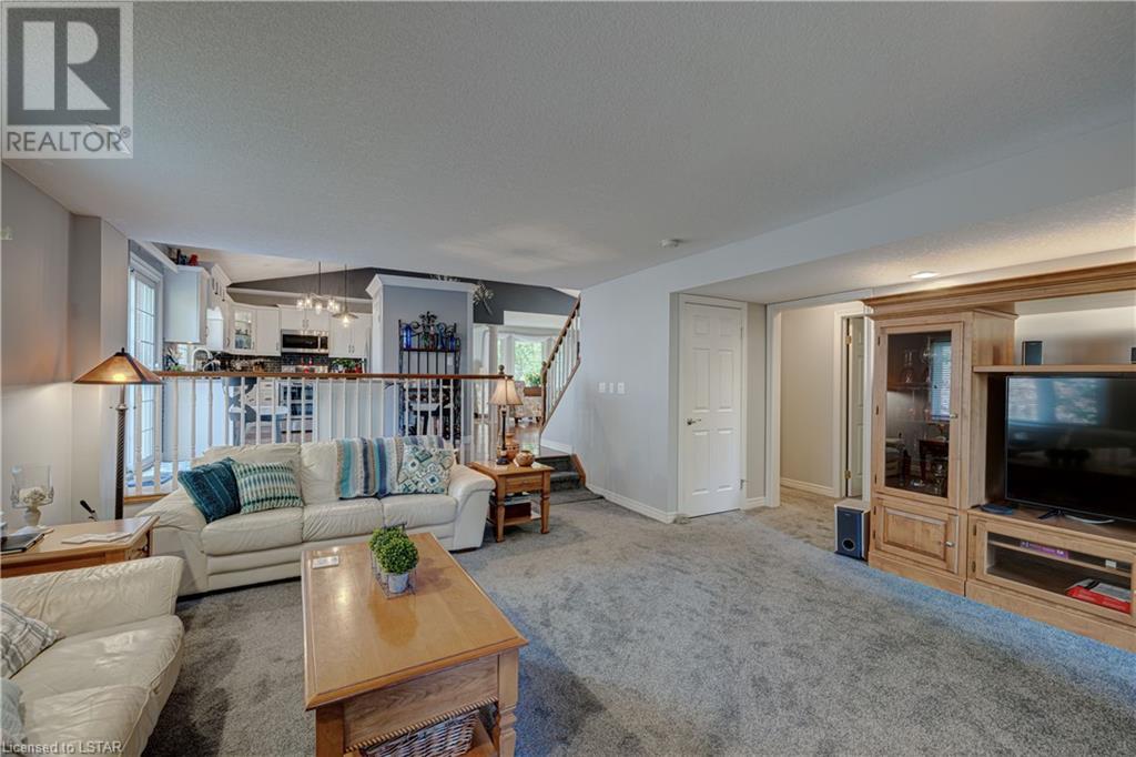 33 SYMPHONY Court