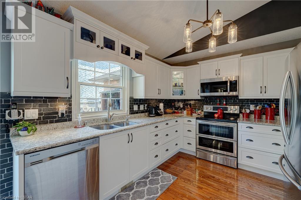33 SYMPHONY Court